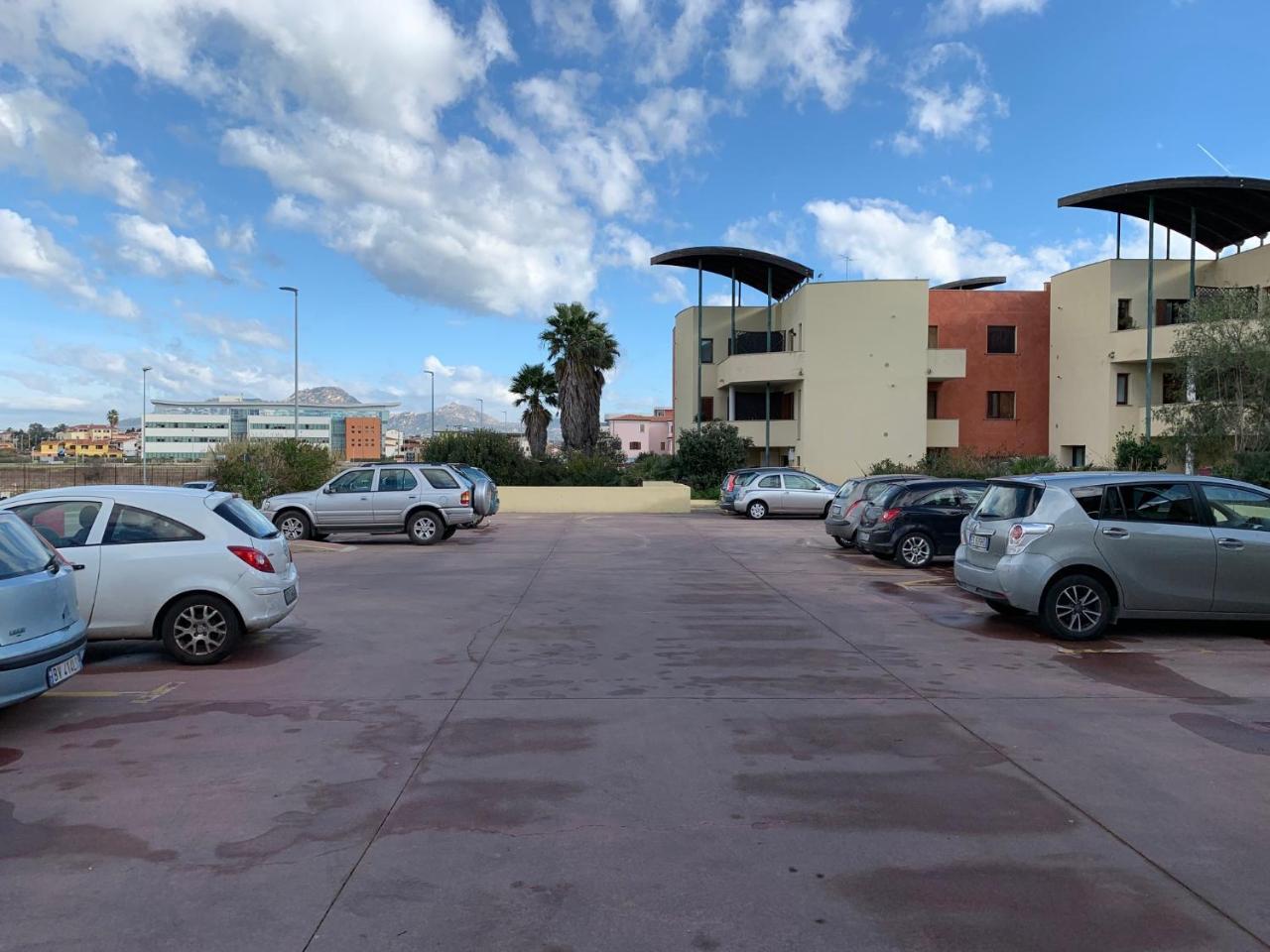 Berlino 17 Lägenhet Olbia Exteriör bild